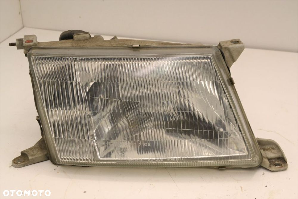 Lampa przód prawa Lexus LS 400 ufc20 - 2