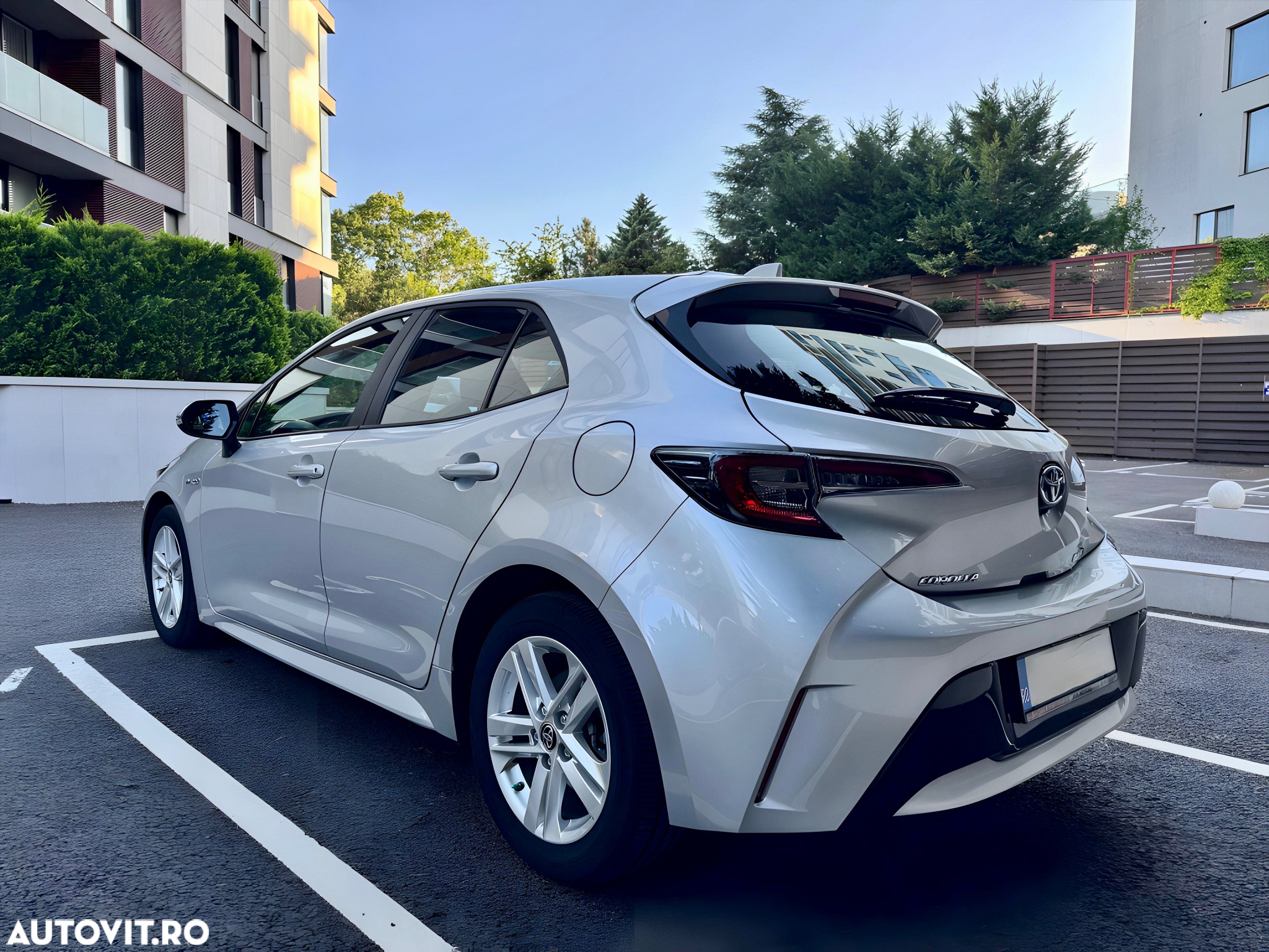 Toyota Corolla 1.8 HSD Dynamic - 3