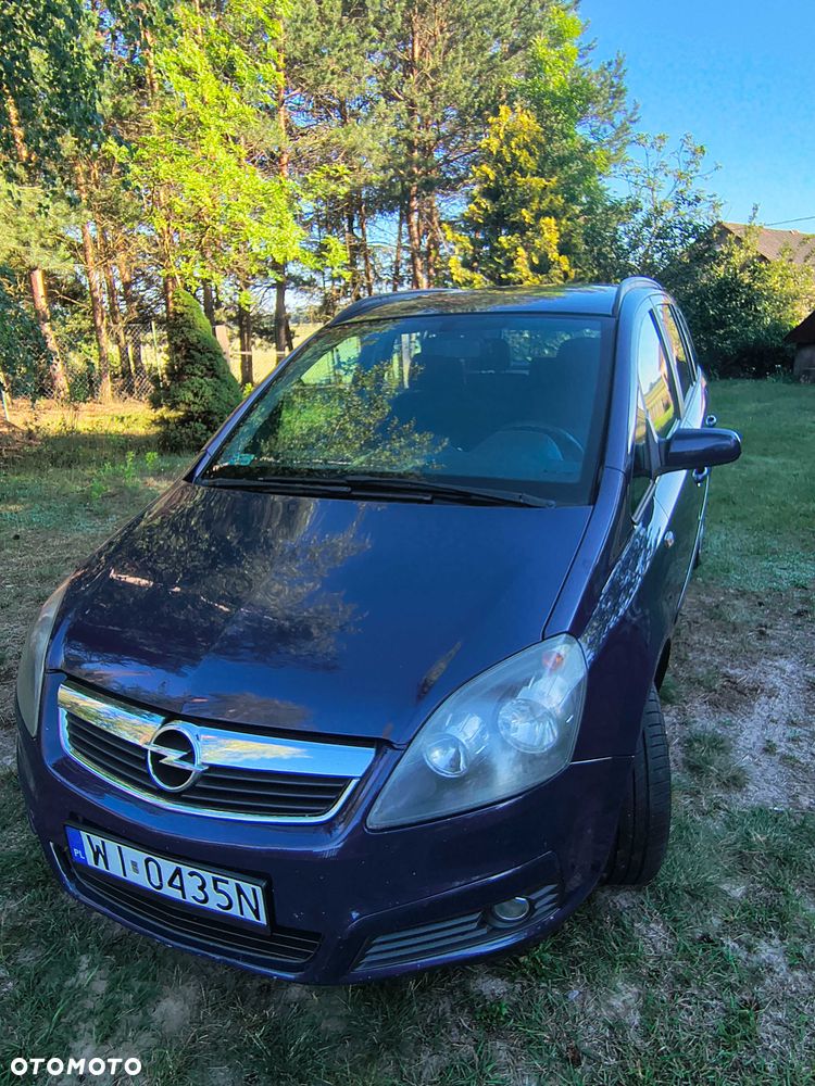 Opel Zafira - 1