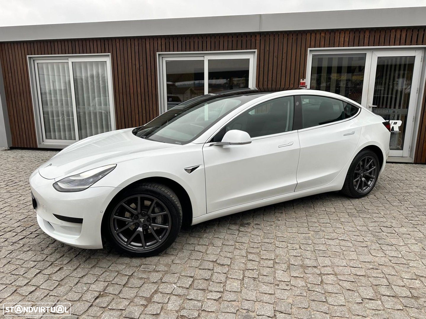 Tesla Model 3 Long-Range RWD - 24