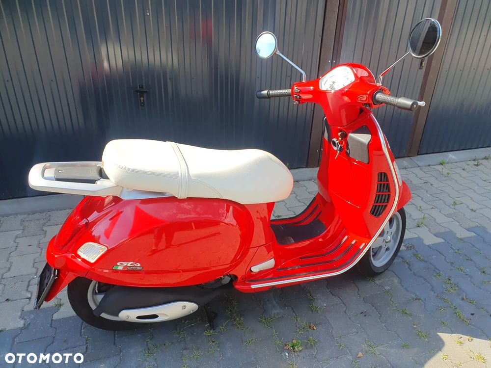 Vespa GTS - 9