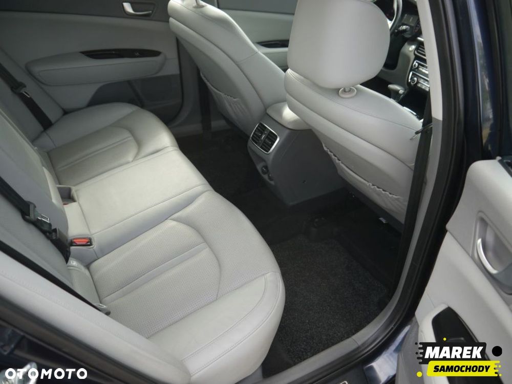 Kia Optima - 27