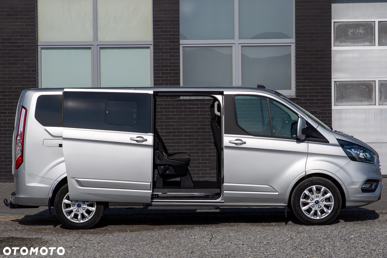Ford Tourneo Custom - 5