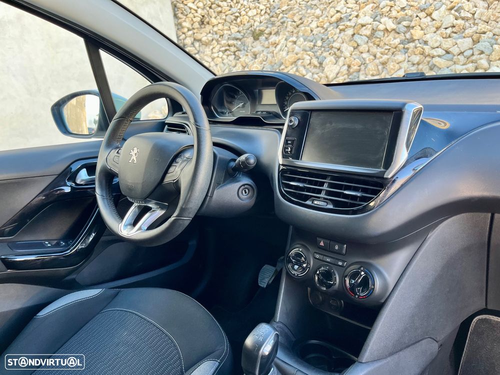 Peugeot 208 1.2 VTi Active - 23