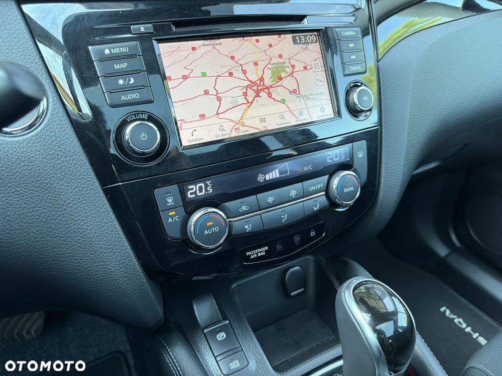 Nissan Qashqai 1.3 DIG-T N-Connecta DCT - 25