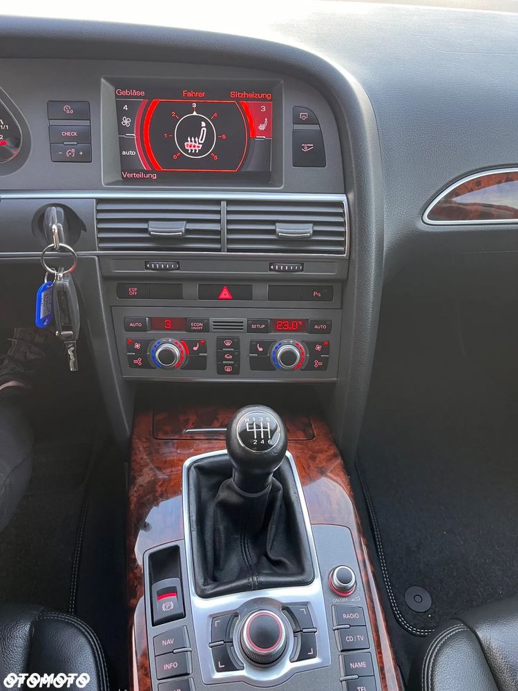 Audi A6 Avant 2.4 - 13