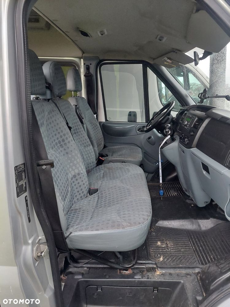 Ford Transit 300L Trend - 9