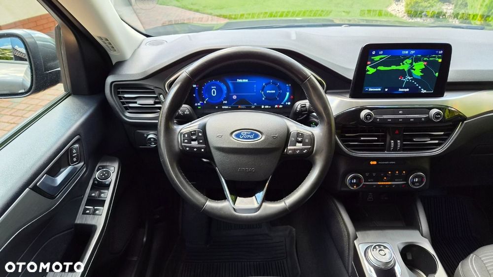 Ford Kuga - 18