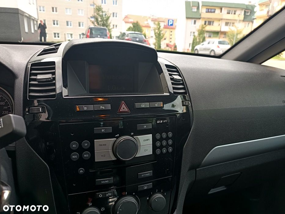 Opel Zafira - 26