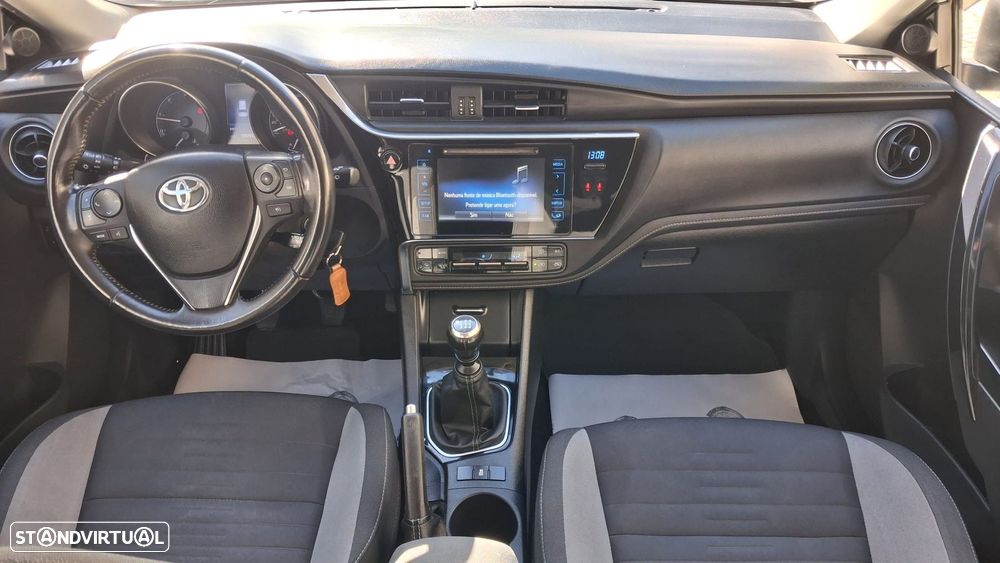 Toyota Auris Touring Sports 1.4 D-4D Comfort - 7