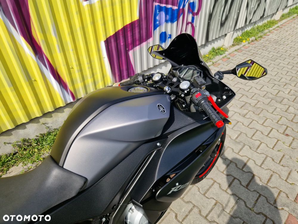 Yamaha YZF - 7