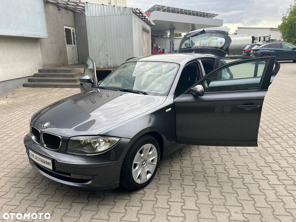 BMW Seria 1 118d DPF - 16