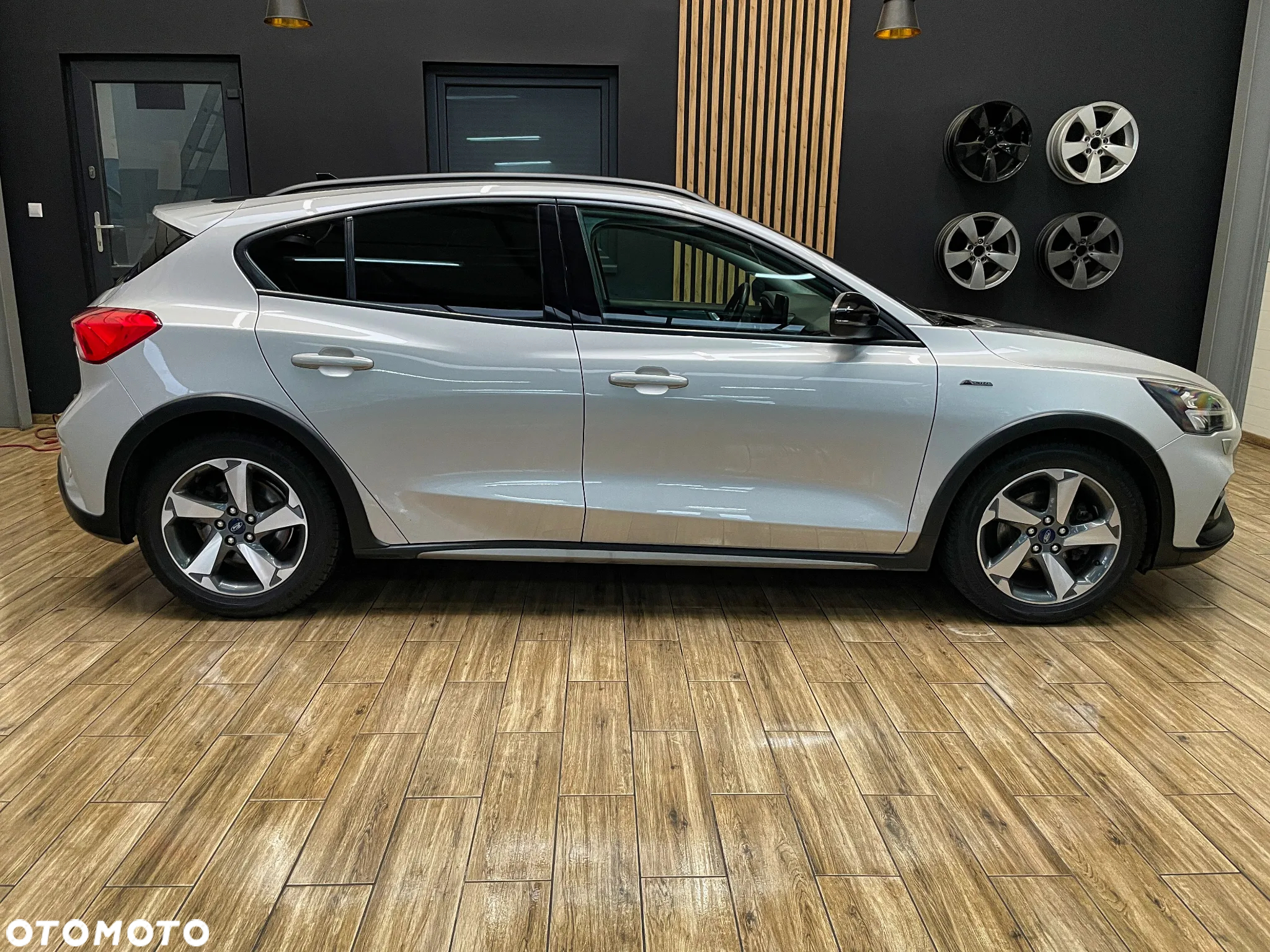 Ford Focus 1.5 EcoBlue Start-Stopp-System ACTIVE X - 4