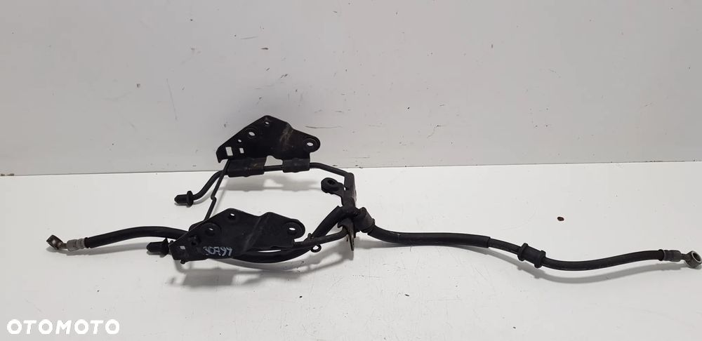 Suzuki GSR 600 06-10 Stelaż Lampy Reflektora Przód Mocowanie - 1