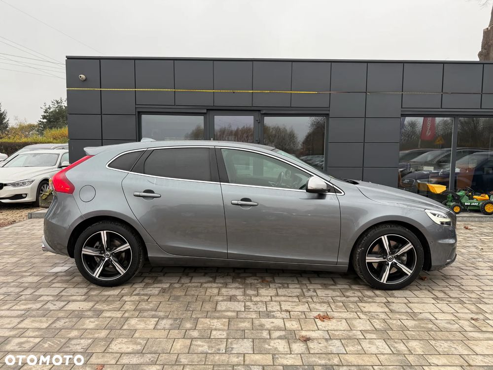 Volvo V40 D3 Drive-E R-Design Momentum - 18