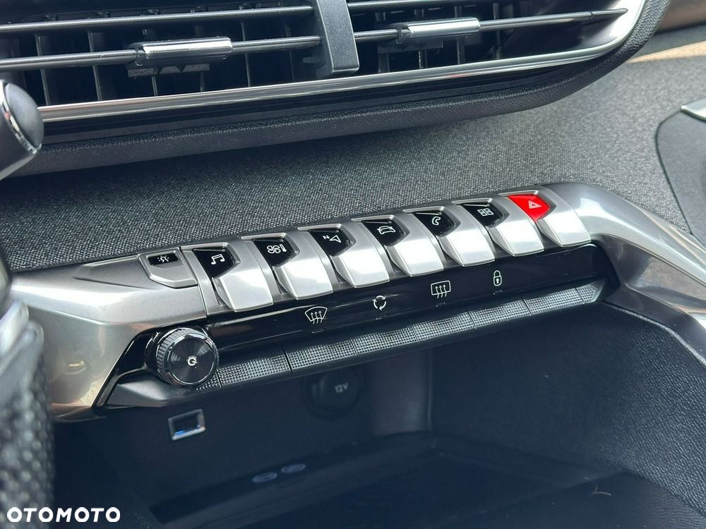 Peugeot 3008 1.2 PureTech GT S&S - 23