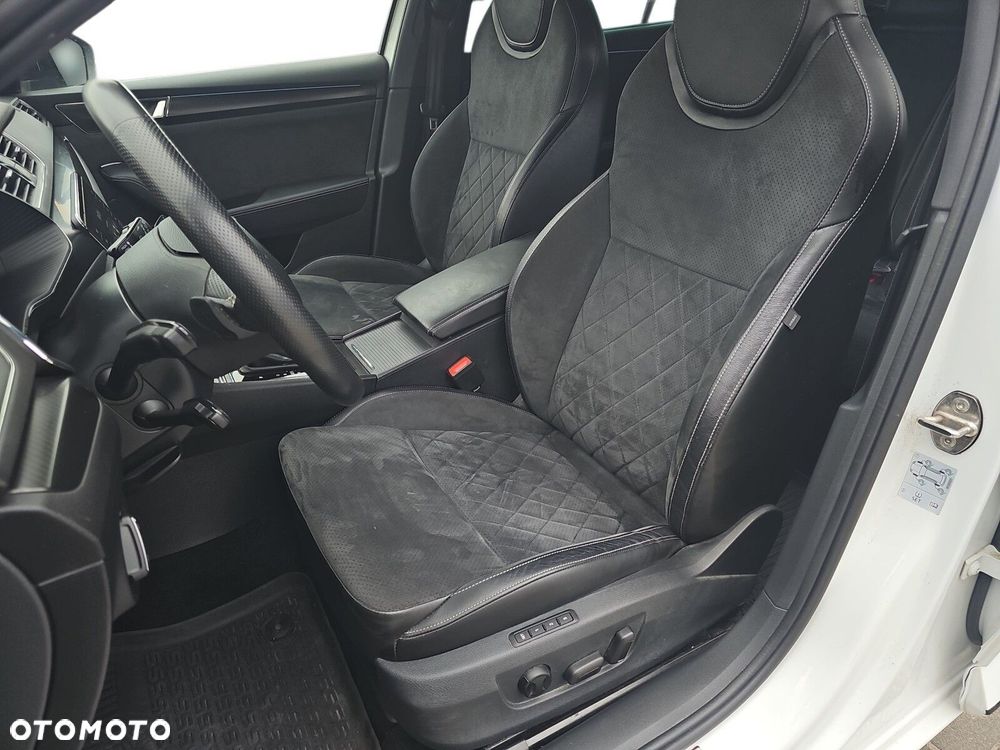 Skoda Superb 2.0 TDI SCR 4x4 Sportline DSG - 8