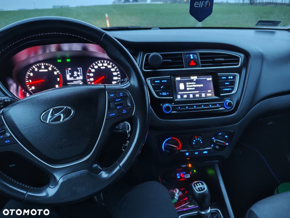 Hyundai i20 1.2 Comfort - 25