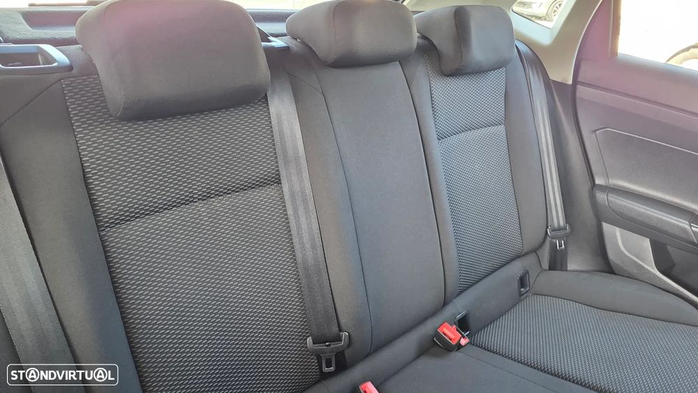 VW Polo 1.0 Trendline - 18