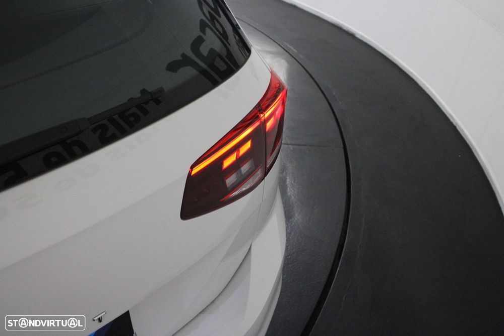 VW Passat Variant 2.0 TDI Business DSG - 52