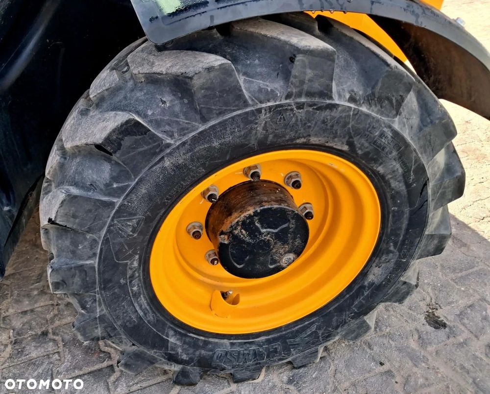 JCB 525-60 Agri Plus - 17