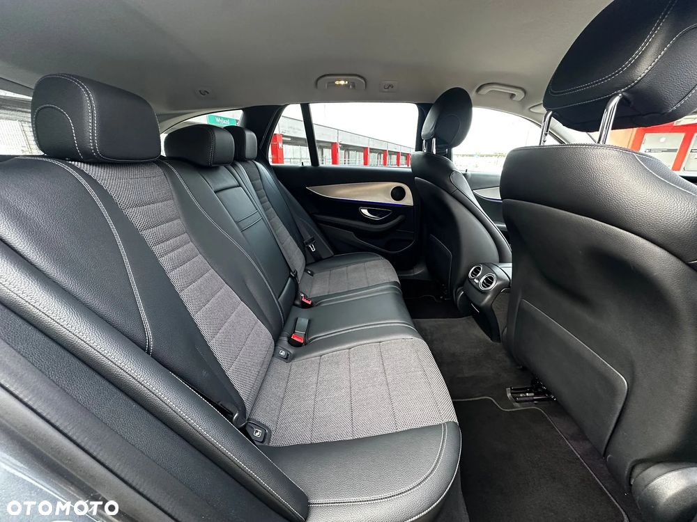 Mercedes-Benz Klasa E 220 d 9G-TRONIC - 20