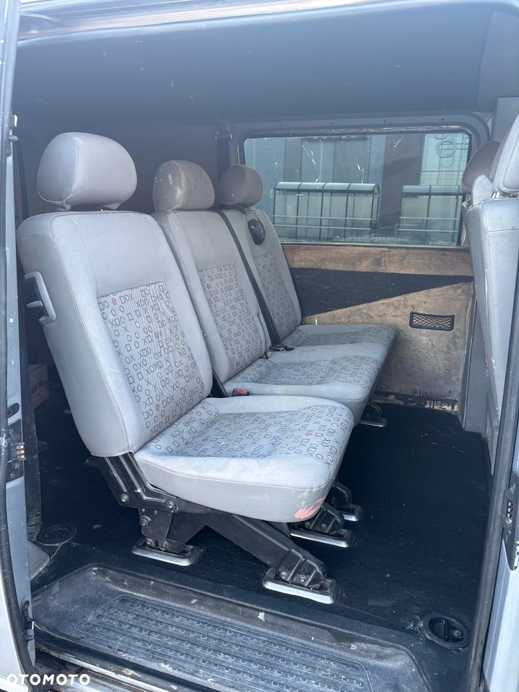 Volkswagen Transporter - 22