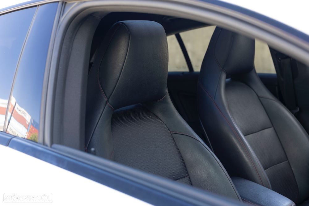 Mercedes-Benz CLA 220 d 7G-DCT AMG Line - 12