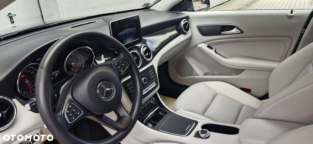 Mercedes-Benz CLA 2018