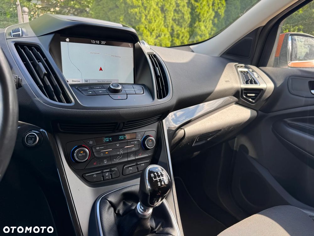 Ford Kuga 1.5 EcoBoost 2x4 Titanium - 14