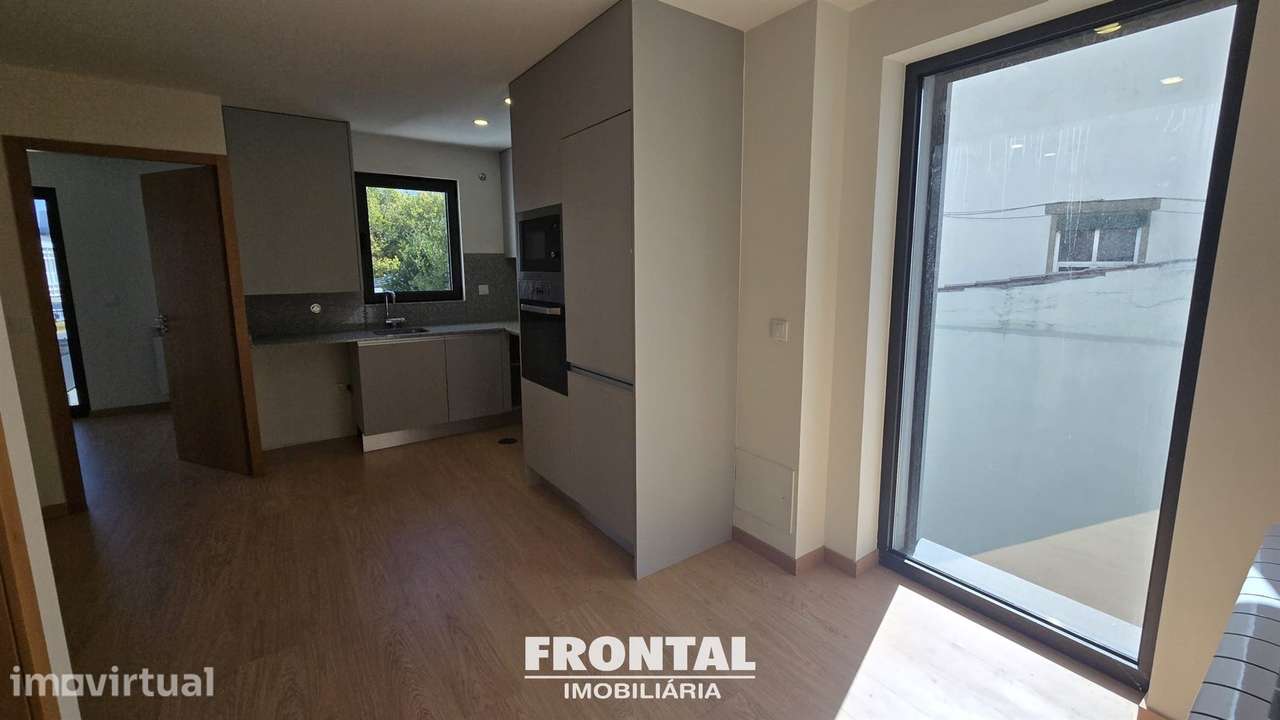 Apartamento T1 remodelado ao Polo Universitário, Arrendamento - Grande imagem: 5/15