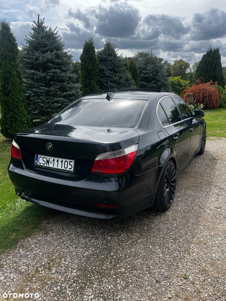 BMW Seria 5 523i - 7
