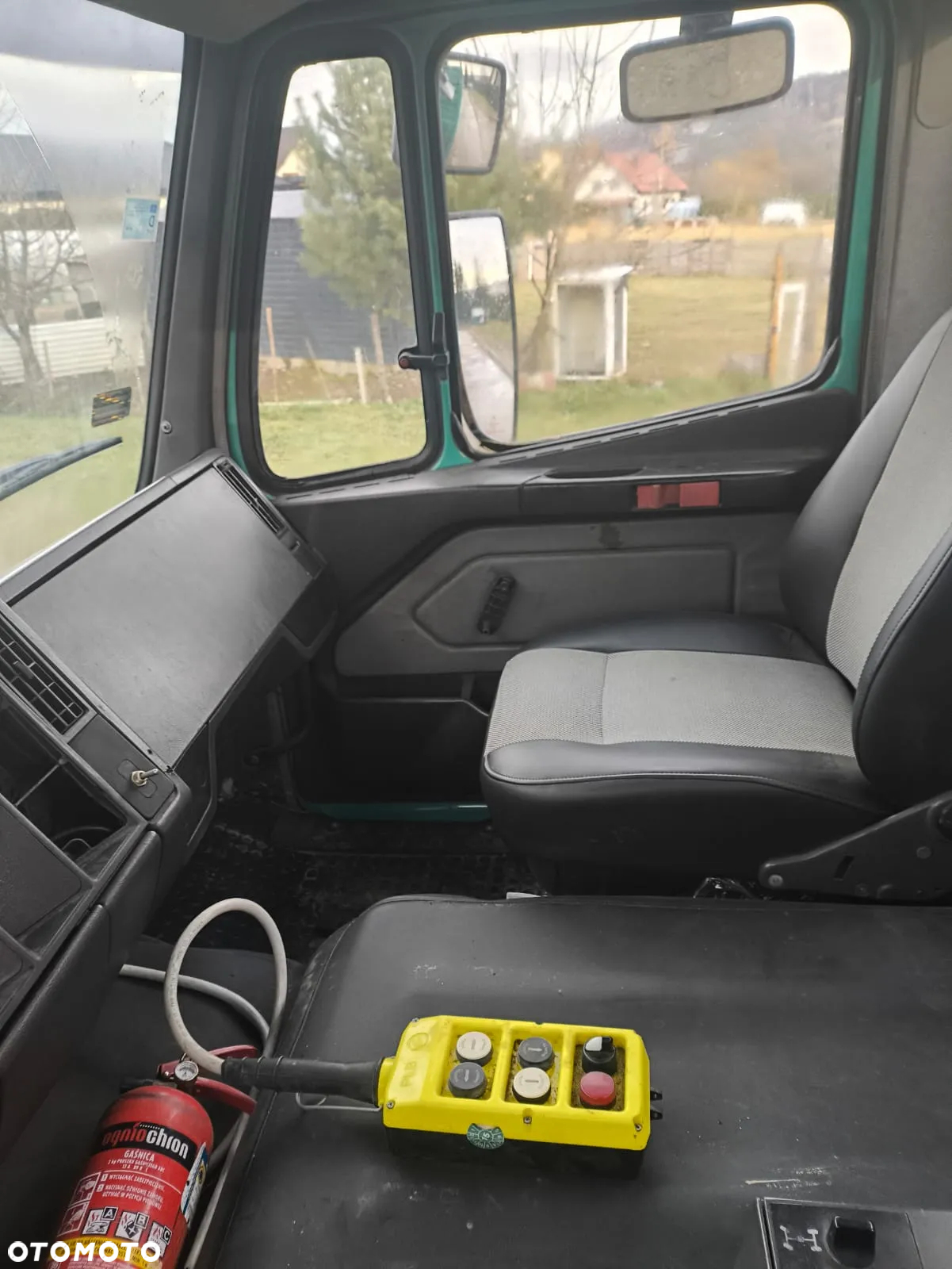 Mercedes-Benz SK 1824 - 11
