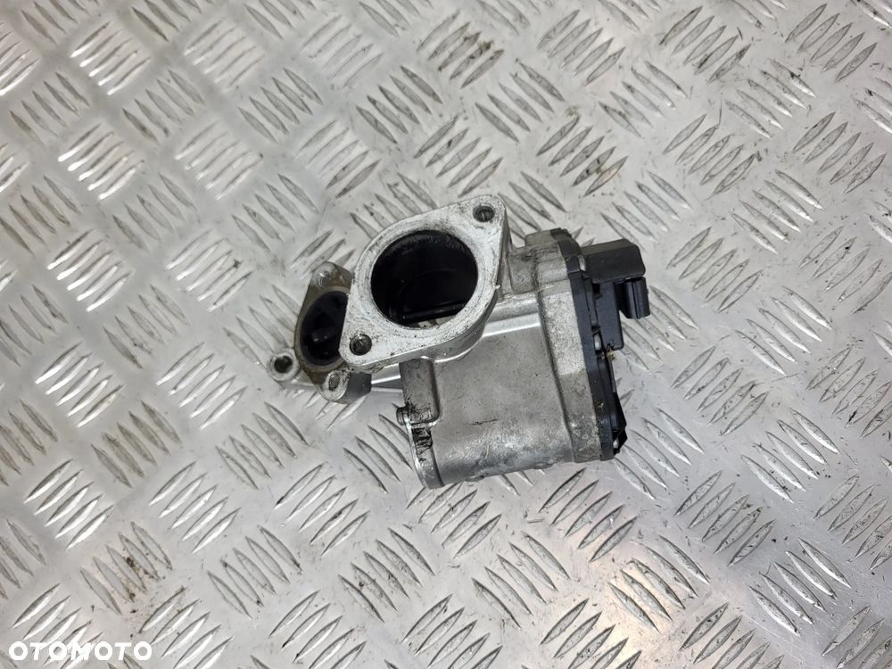 Suzuki Grand Vitara II 1.9 DDIS Zawór EGR - 1