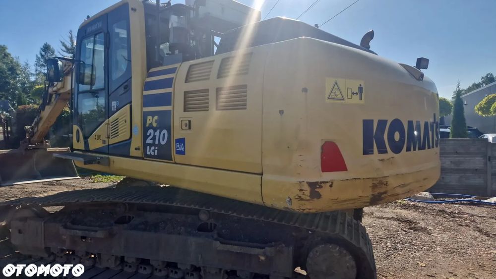 Komatsu PC210 LCi-10 - 9