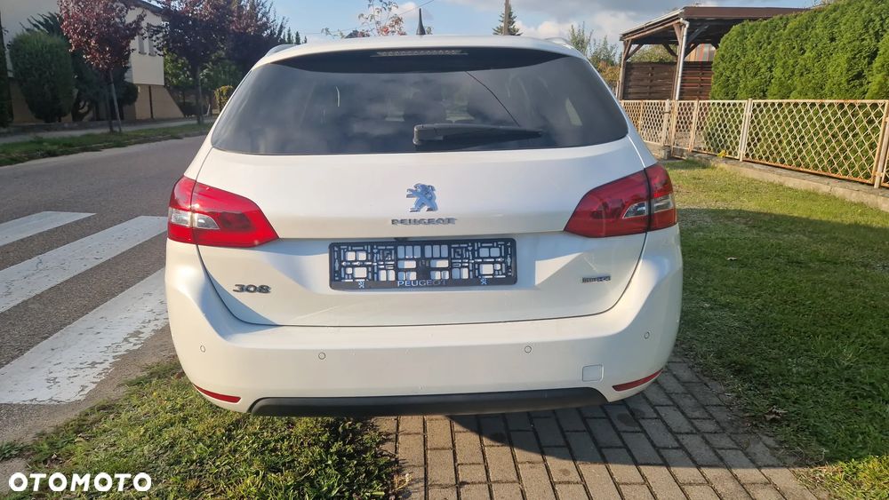 Peugeot 308 BlueHDi FAP 150 Stop&Start Automatik Allure - 9