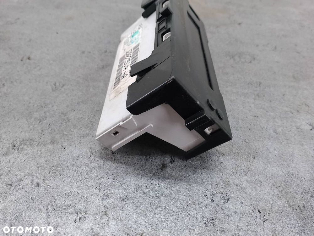 WYŚWIETLACZ RADIA RENAULT CLIO III 8200755144-A - 4