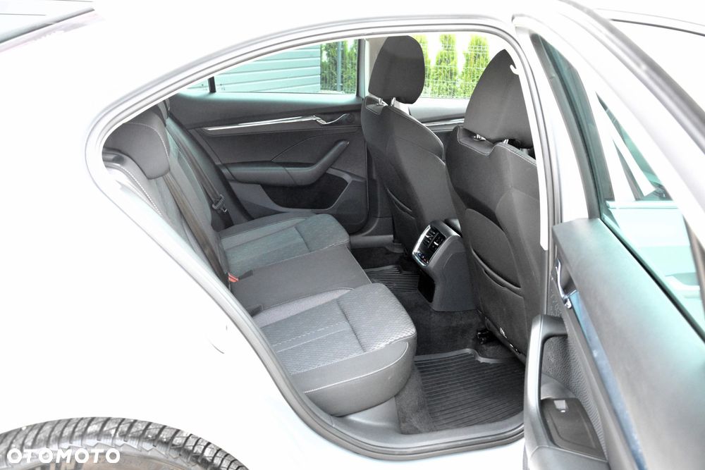 Skoda Octavia 2.0 TSI 4x4 Style DSG - 35