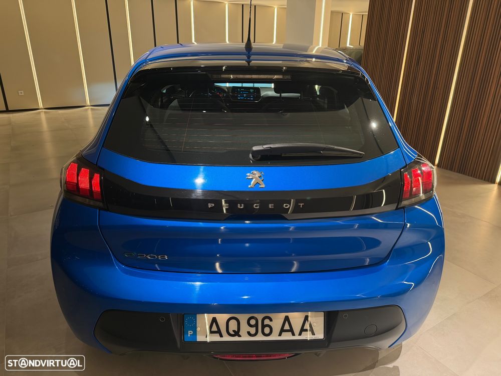 Peugeot e-208 - 26