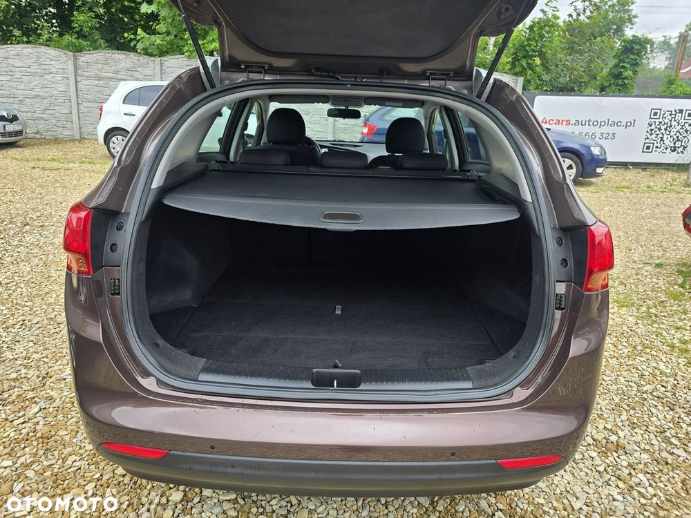 Kia Ceed - 25