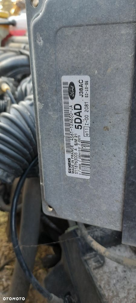 FORD FIESTA MK6 1.3 8V pokrywa zaworów - 7