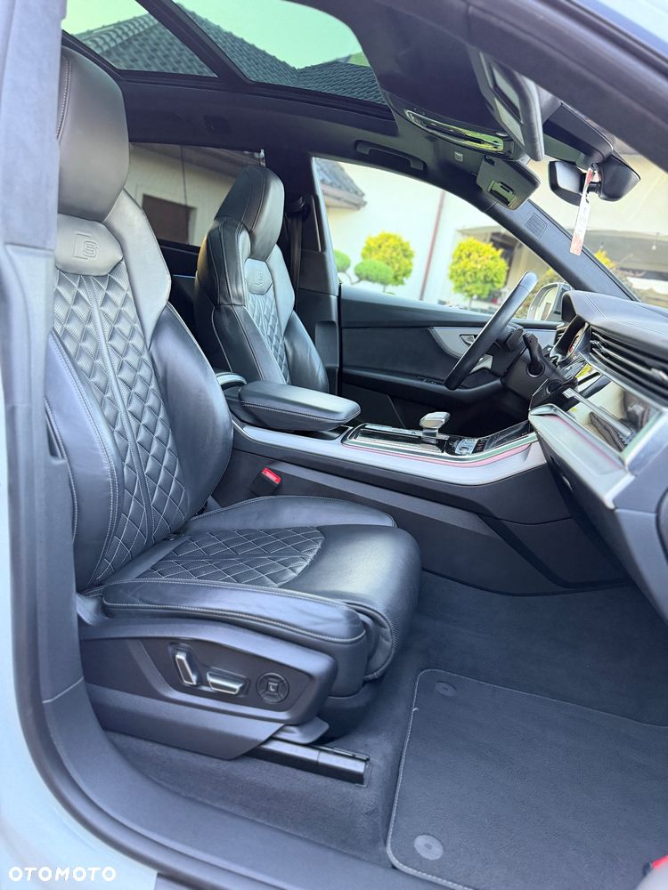 Audi Q8 55 TFSIe quattro tiptronic competition plus - 10