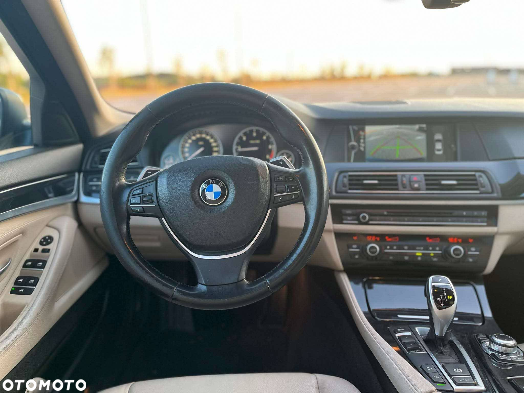 BMW Seria 5 525d xDrive - 7