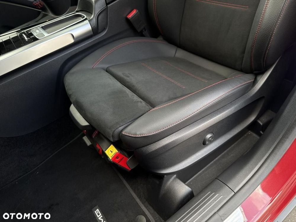 Mercedes-Benz GLB - 14