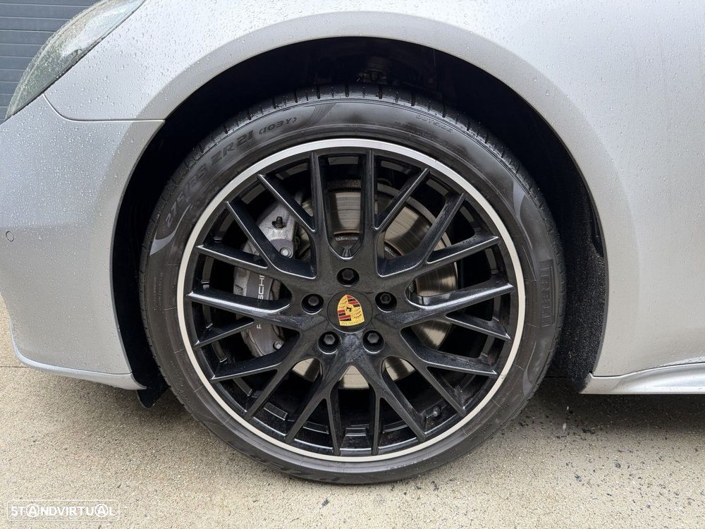 Porsche Panamera 4 E-Hybrid Platinum Edition - 19