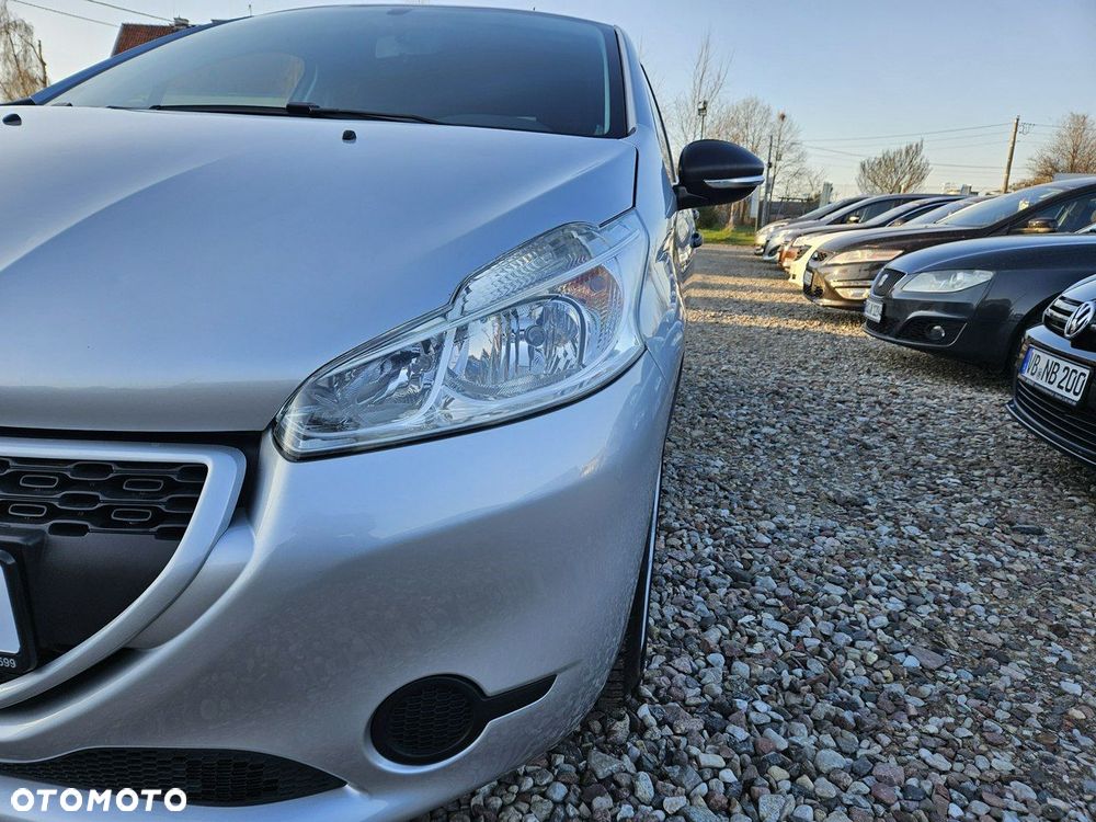 Peugeot 208 - 22