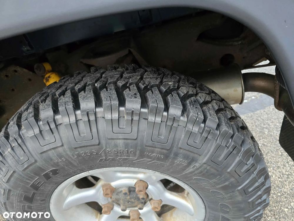 Land Rover Defender - 11