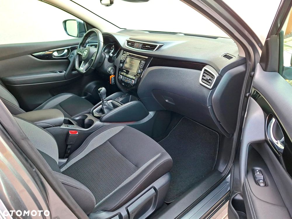Nissan Qashqai 1.3 DIG-T N-WAY - 20