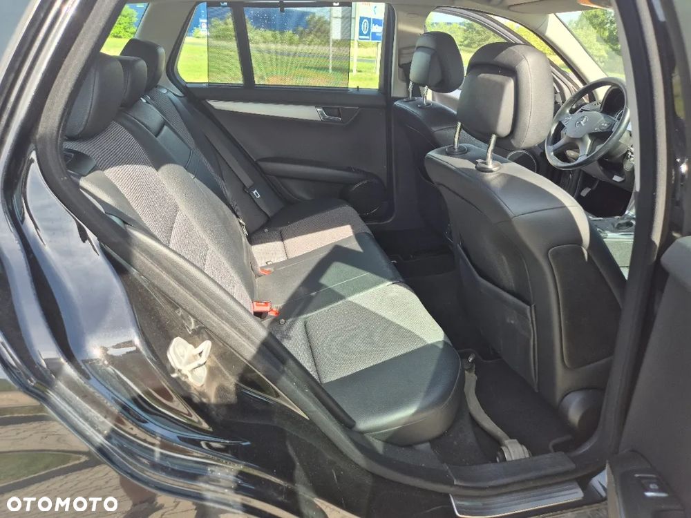 Mercedes-Benz Klasa C 320 CDI DPF 4Matic 7G-TRONIC Avantgarde - 15