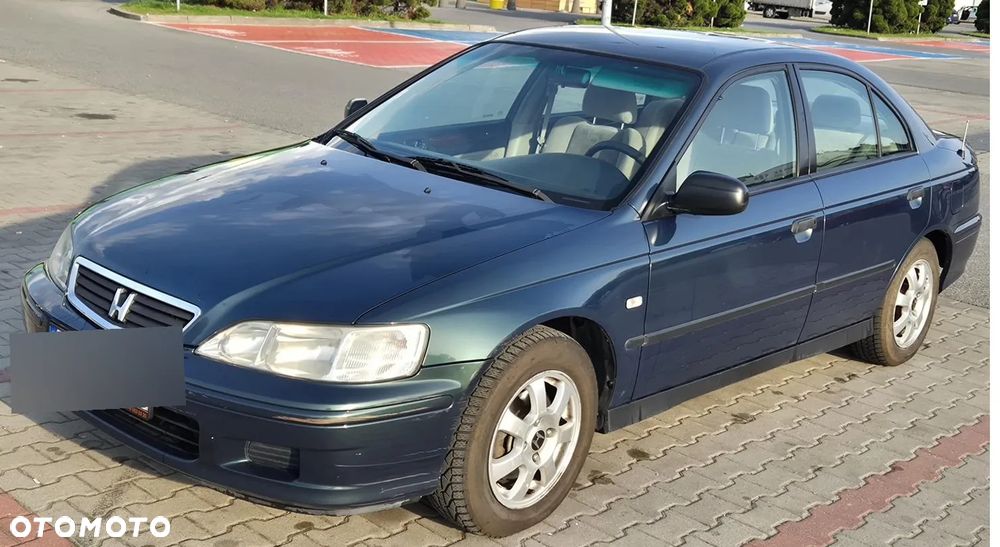 Honda Accord 1.8i LS - 2